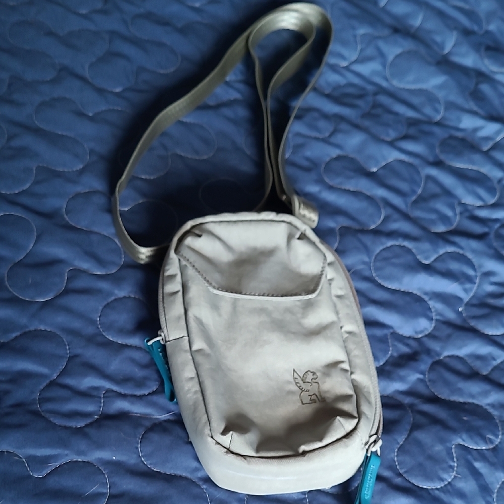 CHROME Logan Tan/Gray Crossbody Pouch